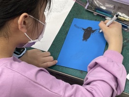 校長藝術課  台灣藍鵲  版畫:IMG_5005